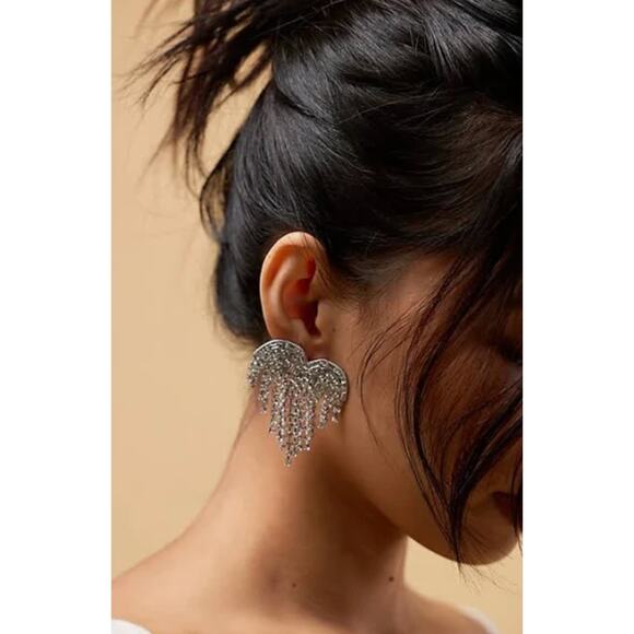 Free People Hearts On Fire Dangle Earrings Rhinestone Heart Fringe Statement NWT - Picture 3 of 7